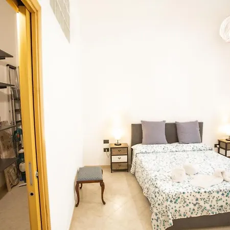Sol&luna 1909 Tourist Location In Old Town Apartment Palermo